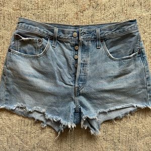 Levi’s 501 shorts, size 31, pre-owned
